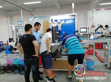 橡皮筋粘膠機(jī)